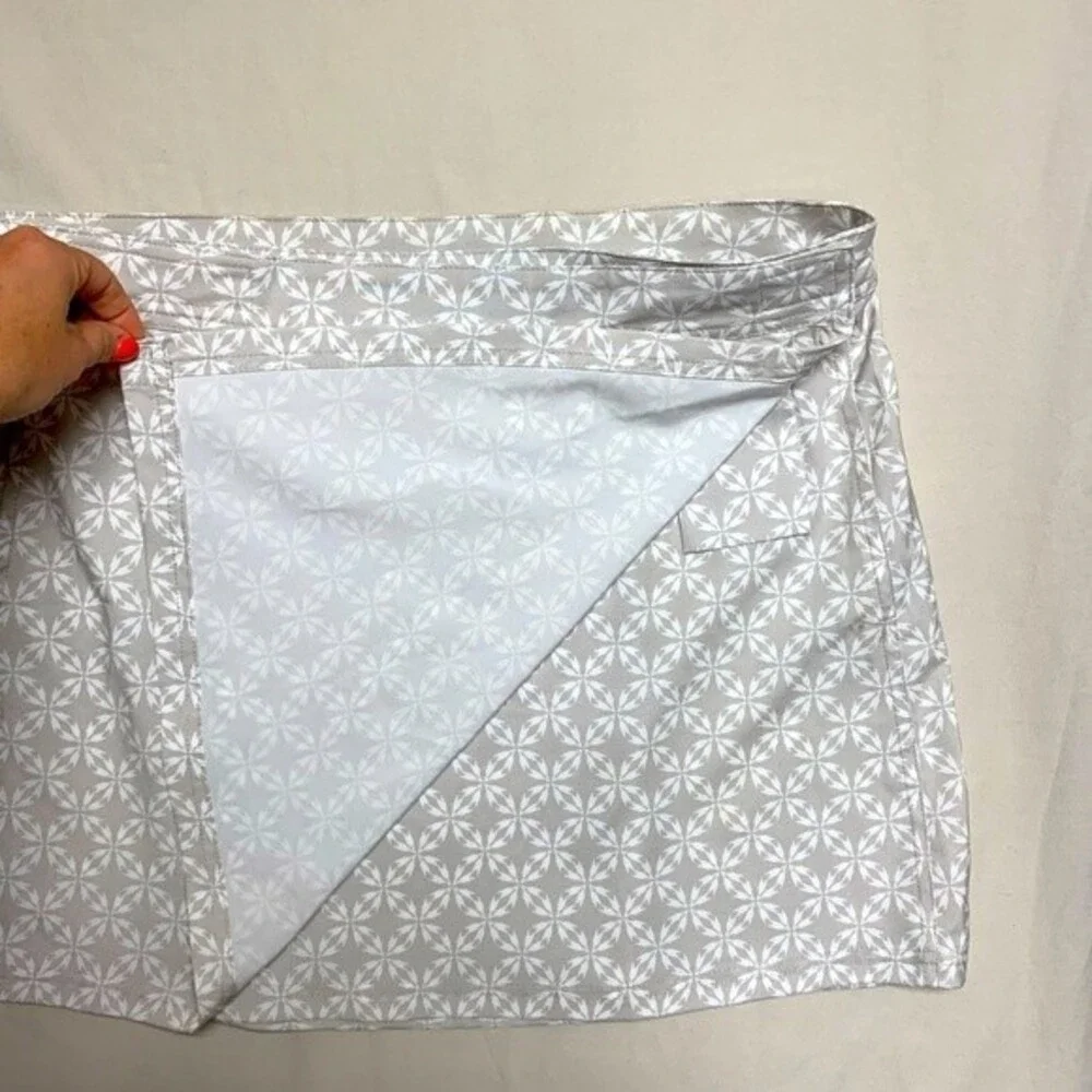 RIP SKIRT Hawaii Wrap Skirt Cover Up Women’s Large Grey Stretch Golf Tennis